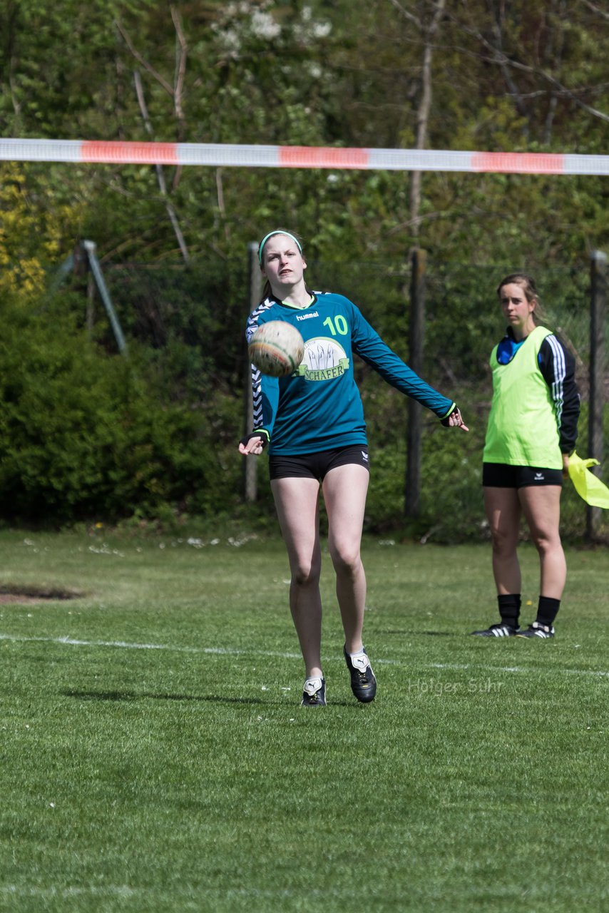 Bild 397 - Faustball Frauen Wiemersdorf